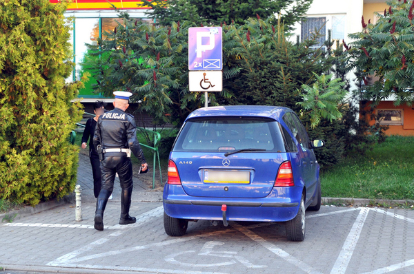 policjanci kontroluja a spoldzielnia gorczyn , zdjęcie 10/18